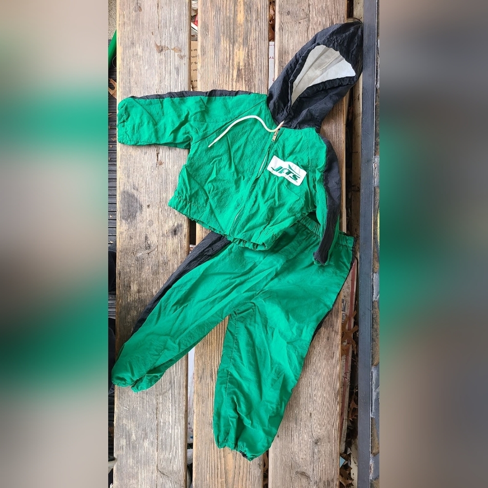 Vintage BABY FAIR  NFL SZ 12M VGUC 2pc GREEN BLACK w/ NY JETS logo swishy Outfit
